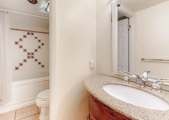 Hébergement de vacances Elegant Beachfront With Balcony Washer & Dryer Ac Pools Sauna & Gym Ocean City