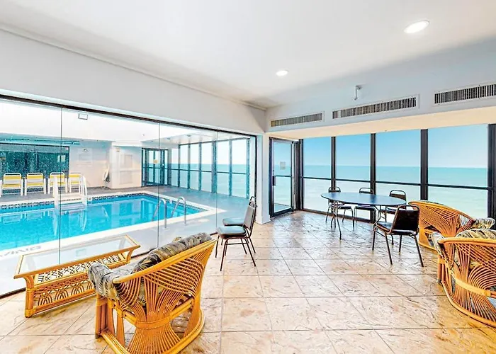 Elegant Beachfront With Balcony Washer & Dryer Ac Pools Sauna & Gym